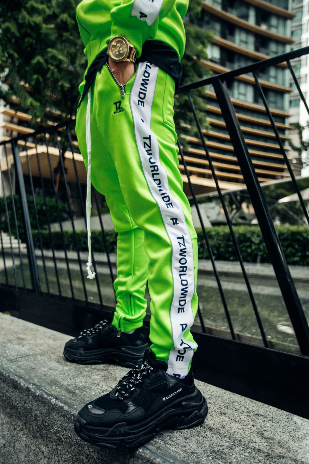 black and neon nike tracksuit